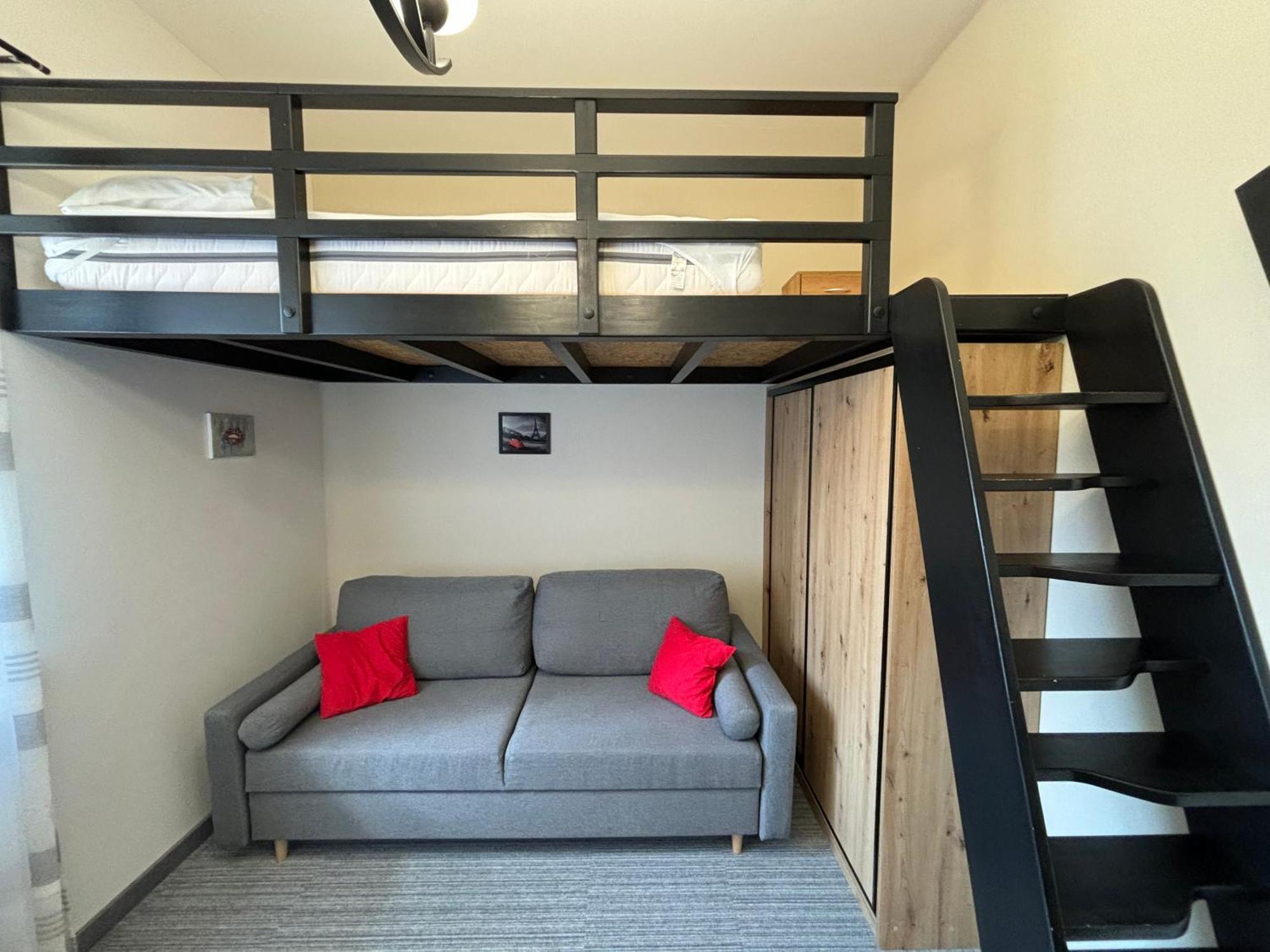 Apartament Loftowy Na Spokojnej Kolobrzeg Luaran gambar